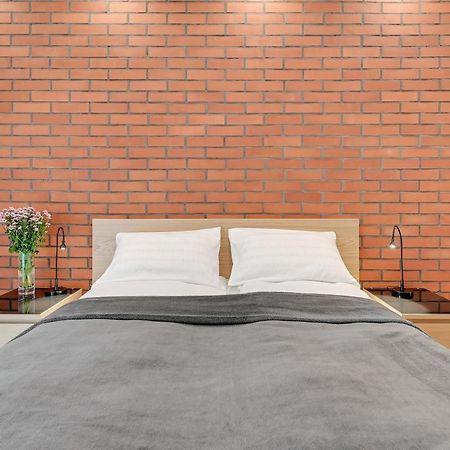 Central Apartment - Free Private Parking 格但斯克 外观 照片