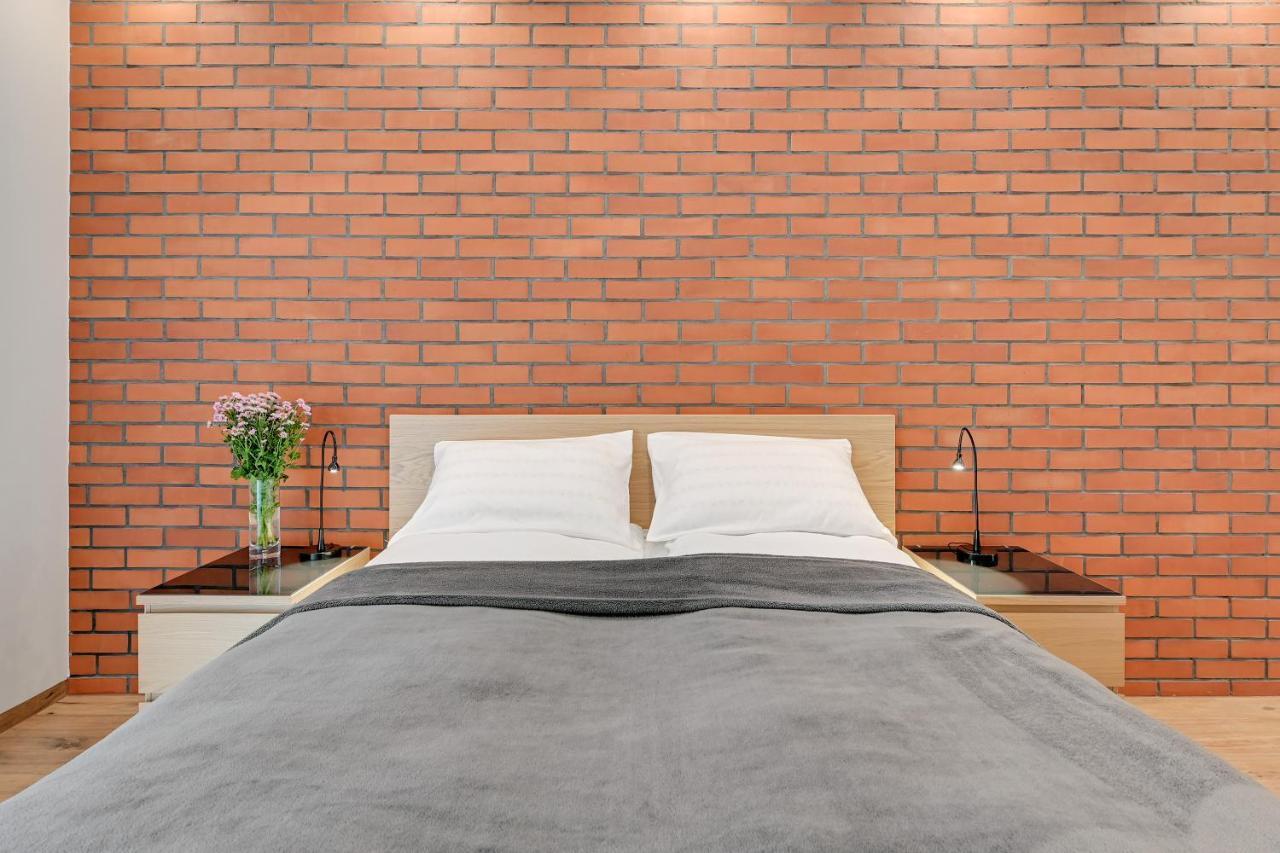 Central Apartment - Free Private Parking 格但斯克 外观 照片