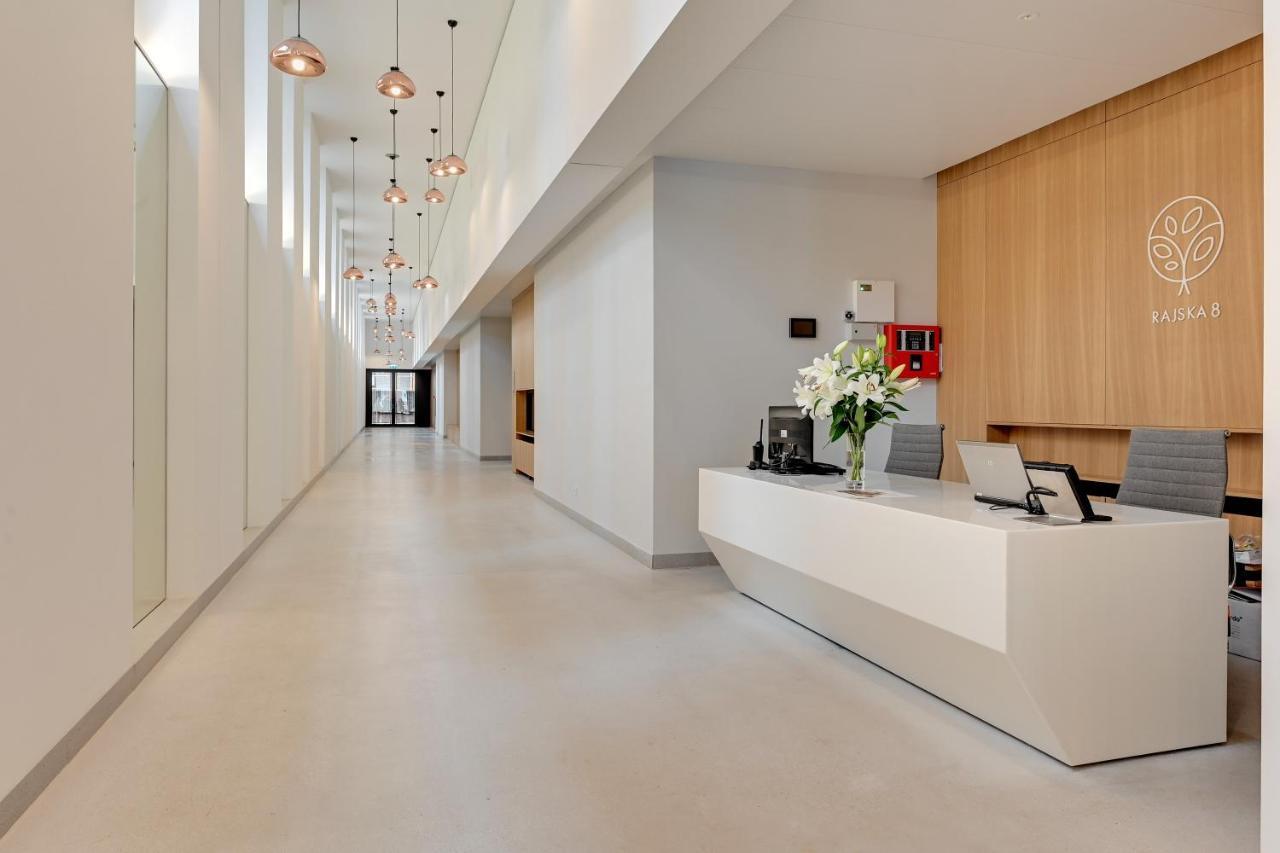 Central Apartment - Free Private Parking 格但斯克 外观 照片